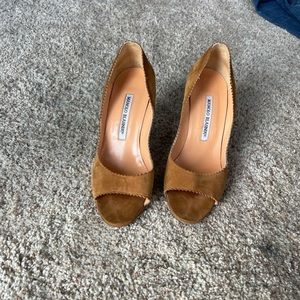 Tan Manolo peep toe heels